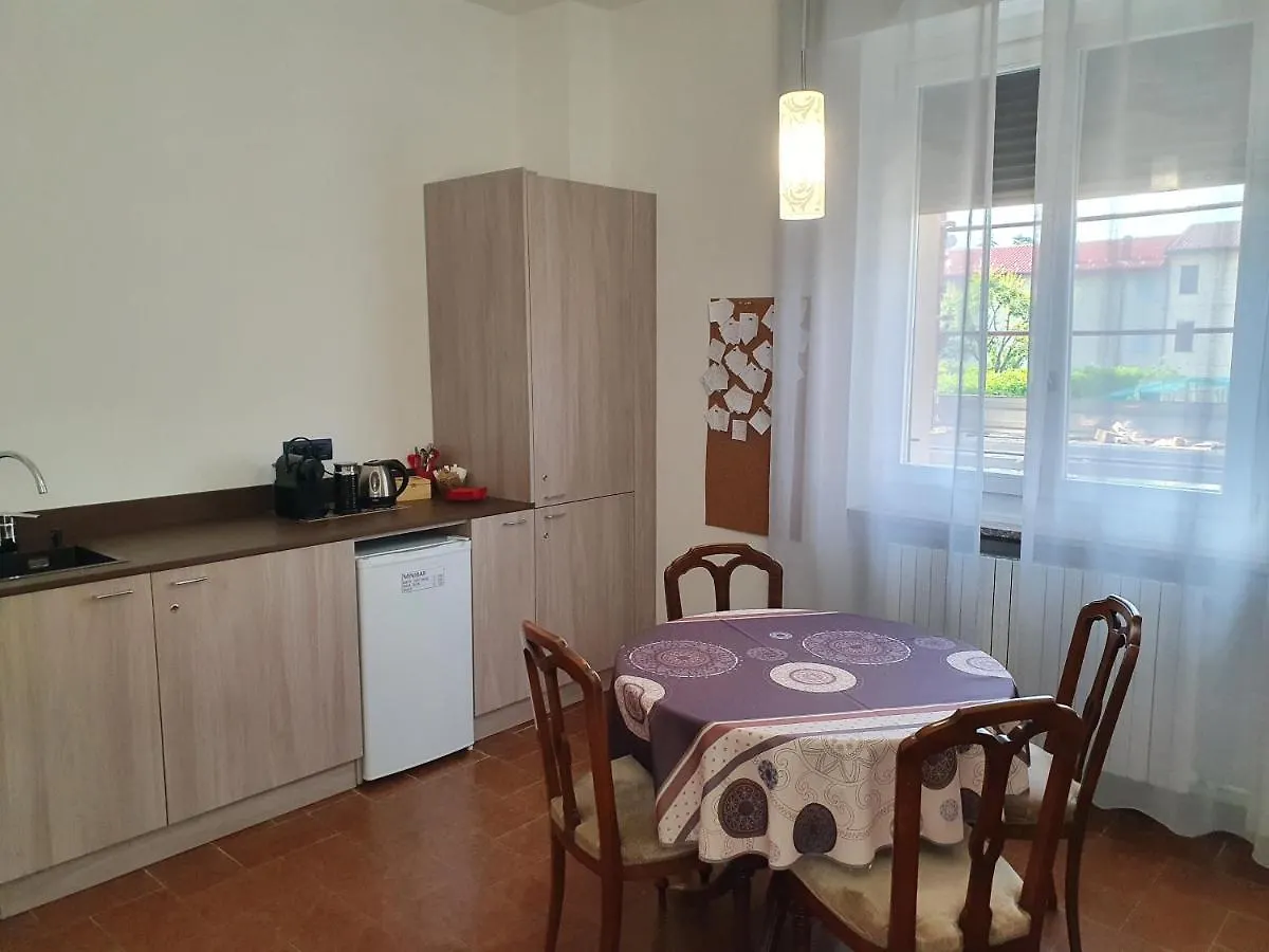 לינה וארוחת בוקר קומו B&B Lori